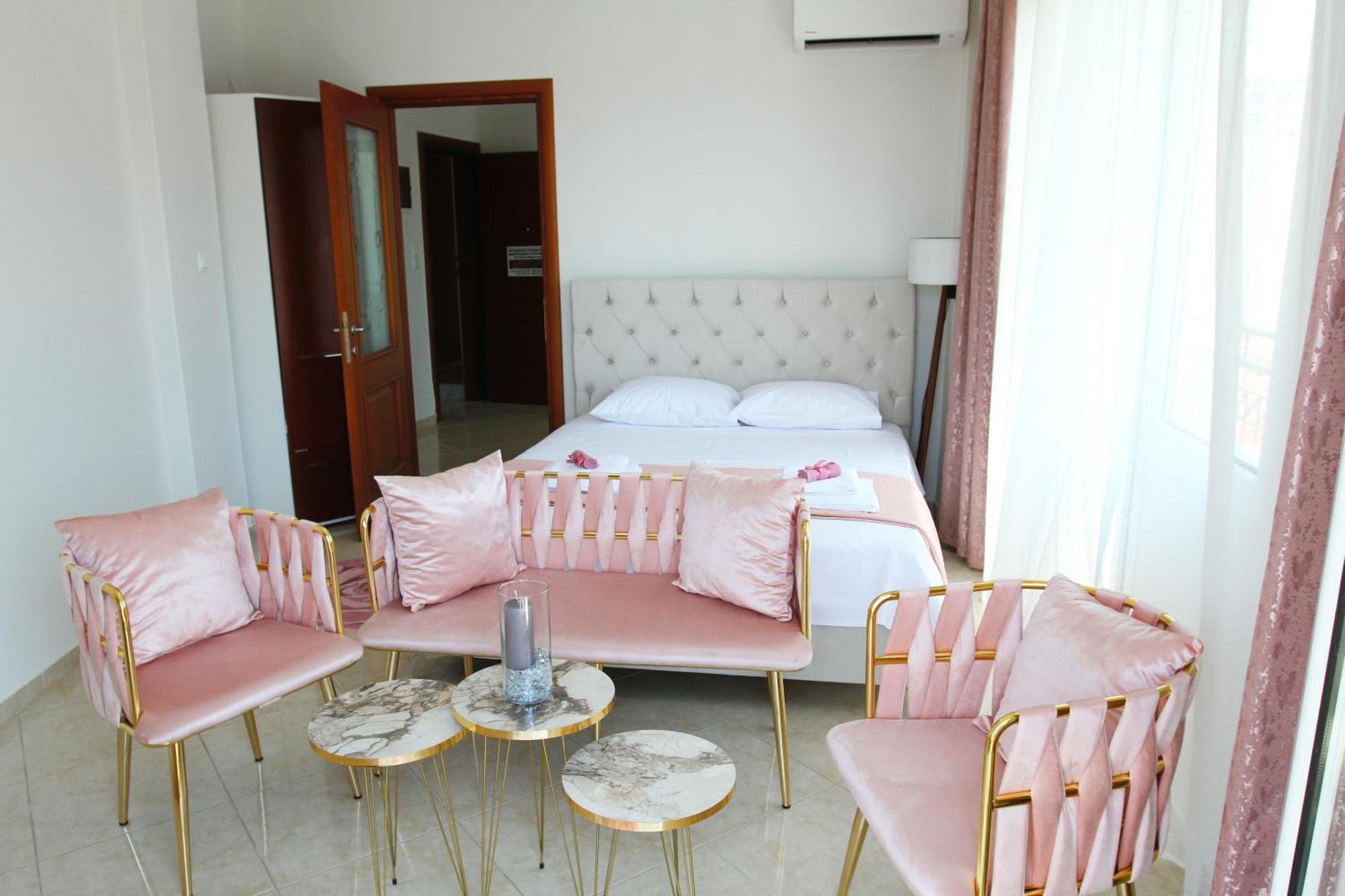 Squareview Apartment *